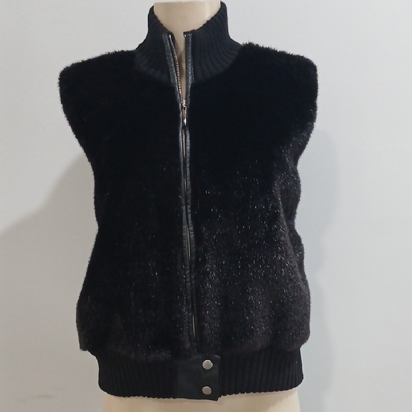 Black Faux Fur Vest, By Lisa, Sz M, new With Tags - Picture 4 of 11